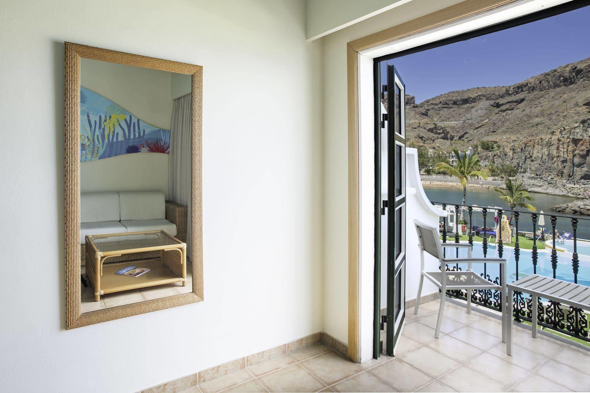 Apartamentos Livvo بويرتو دي موغان المظهر الخارجي الصورة